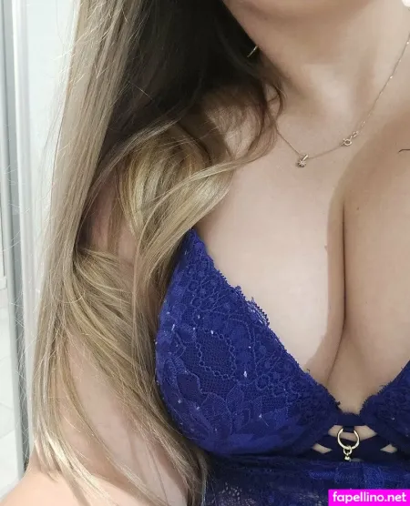 Girl In Red Aussie OnlyFans Thumbnail #qyepPD1mlZ