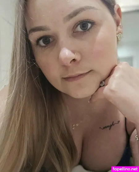 Girl In Red Aussie OnlyFans Thumbnail #rztX0Sb7lb