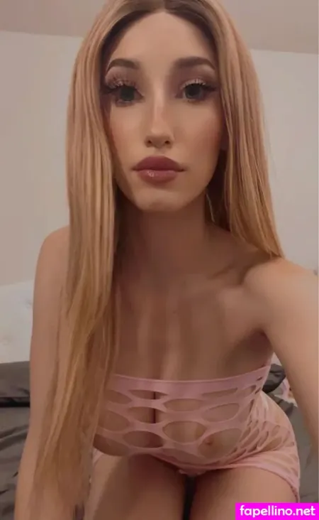 Girlfriend Stella OnlyFans Thumbnail #70pyv4JUn4