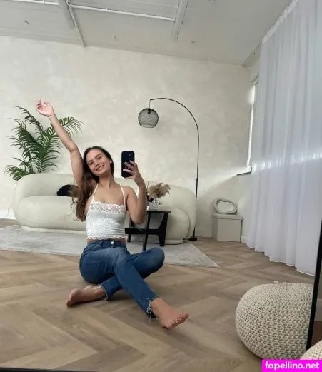 Girlwithherbow02 1 OnlyFans Thumbnail #eEe9jNY1XI
