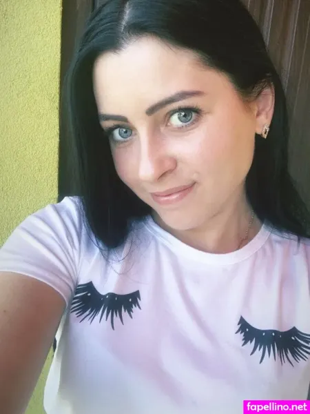 Girlyours001 OnlyFans Thumbnail #gDFbU6qkRD