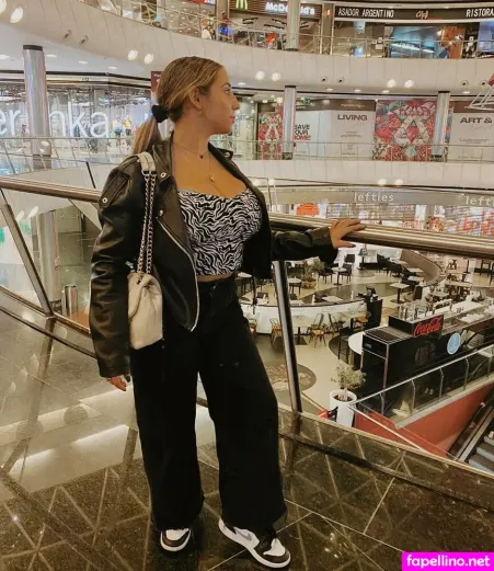 Gisela Berenguel OnlyFans Thumbnail #QVikKWOi8W