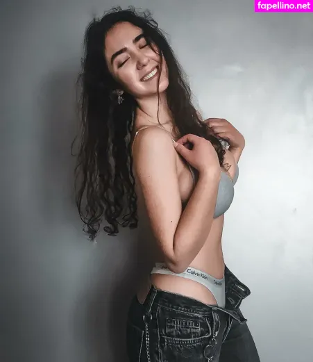 Gisela Guzman Madariaga OnlyFans Thumbnail #pINhKzahbn