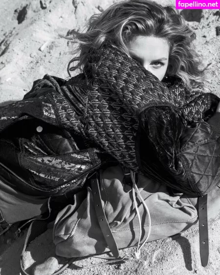 Gisele Bundchen OnlyFans Thumbnail #5xvNvrgq9g