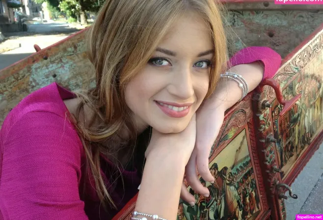 Giulia Arena OnlyFans Thumbnail #o5OK2ZgASM