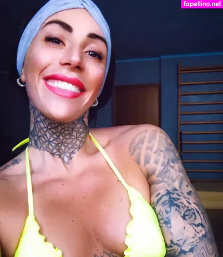 Giulia Bianchi OnlyFans Thumbnail #QiZ6UzTmjT