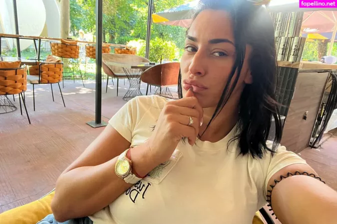 Giulia Daqna OnlyFans Thumbnail #MWJhUW5u4J