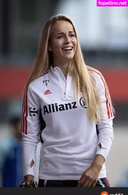 Giulia Gwinn OnlyFans Thumbnail #4zdXai6IuB