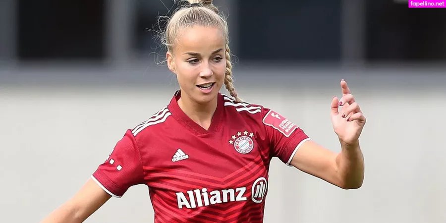 Giulia Gwinn OnlyFans Thumbnail #yZumuRFbut