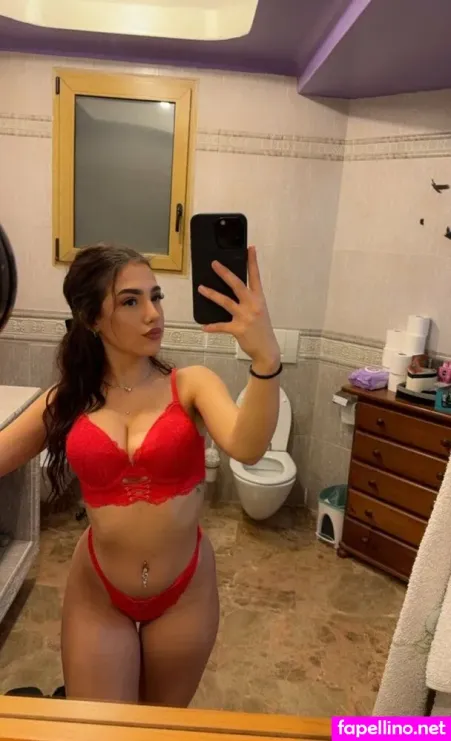 Giuliaaloii OnlyFans Thumbnail #MIUxGdbrAH