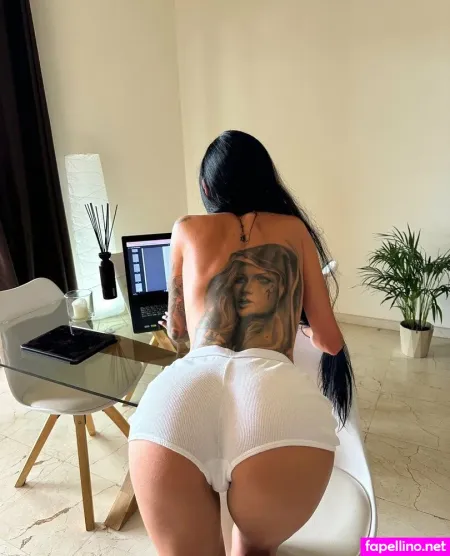 Giuliascarozza 1 OnlyFans Thumbnail #9AIUfWuy9y