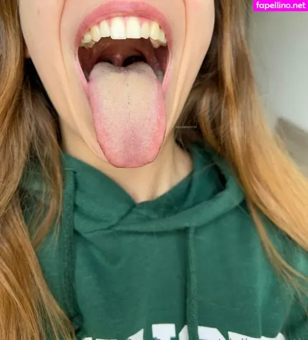Giuliasmouth OnlyFans Thumbnail #geNMpEeRSg