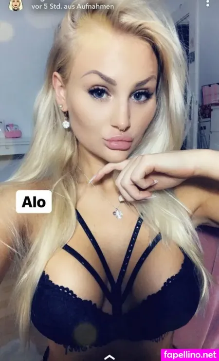 Giulie Hope Santana OnlyFans Thumbnail #6nbqIC1e4Y