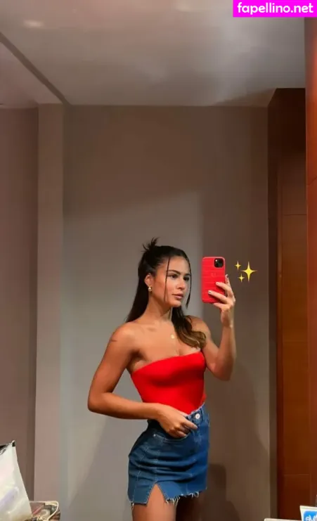 Giullia Buscacio OnlyFans Thumbnail #APCD8YaxNW