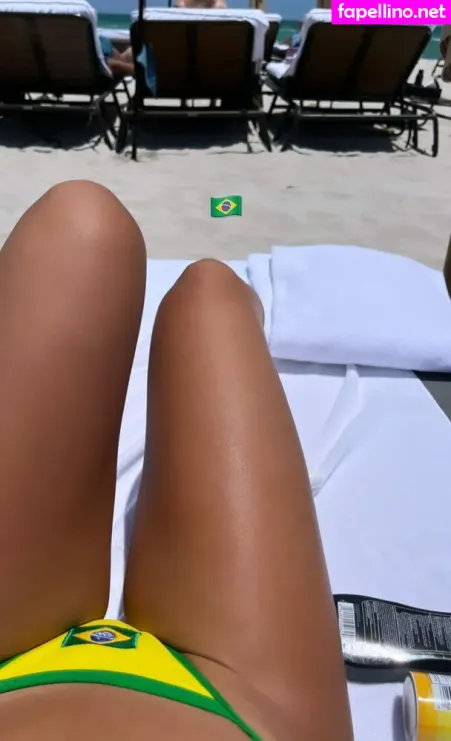 Giullia Buscacio OnlyFans Thumbnail #XiVYdjJCZW