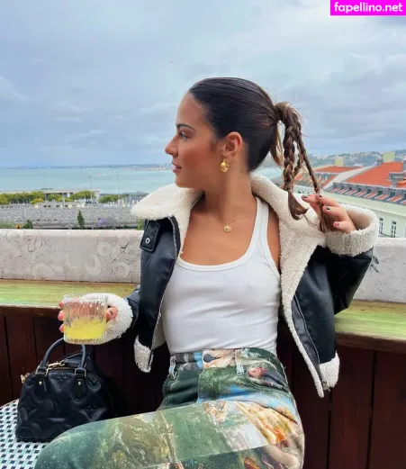 Giullia Buscacio OnlyFans Thumbnail #ahwMjFMspw