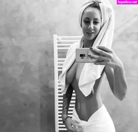 Giulsthemilf OnlyFans Thumbnail #LqnKAEy1Bi