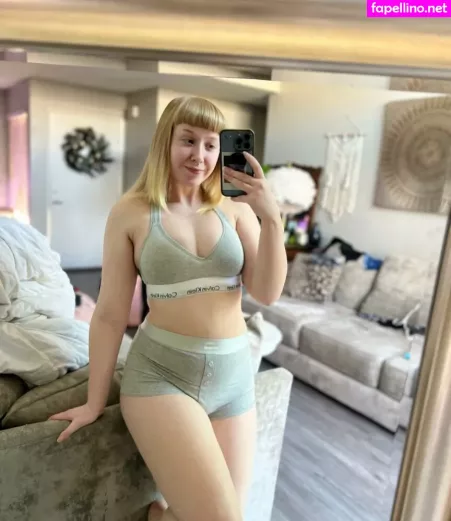 Givegirlscoke OnlyFans Thumbnail #qzC3KRRdoJ