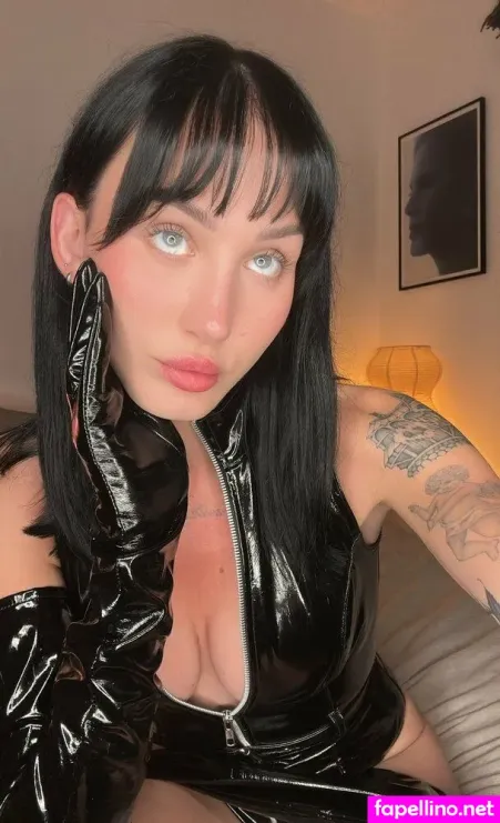 Givemegia 2 OnlyFans Thumbnail #3nOzxFumpO