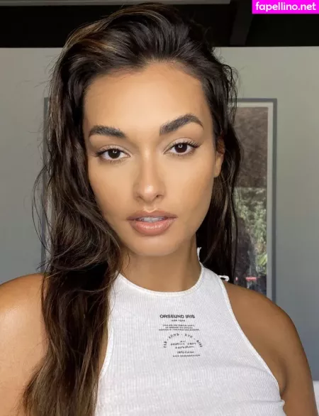 Gizele Oliveira OnlyFans Thumbnail #qUunShsPFN