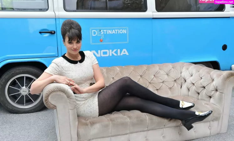 Gizzi Erskine OnlyFans Thumbnail #UxDL4oUCm5