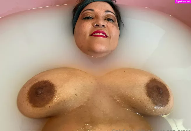 Glasses And Asses OnlyFans Thumbnail #R2HNkQH4xX