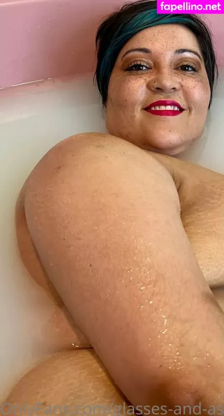 Glasses And Asses OnlyFans Thumbnail #paXEYUFch1