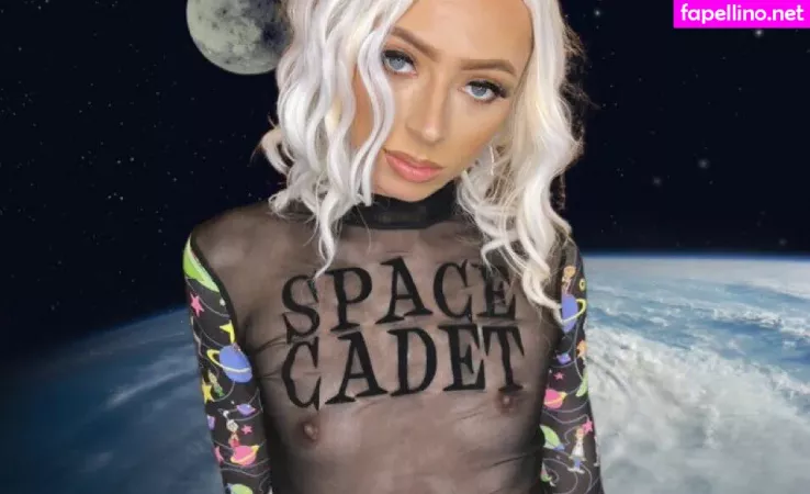 Glazedbunz OnlyFans Thumbnail #wjBFiaTeLw