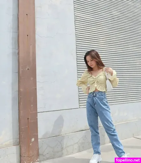 Glenda Wongso OnlyFans Thumbnail #cqpYlhrpKf