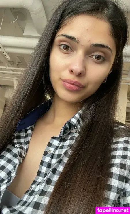 Glint Of Eyes OnlyFans Thumbnail #lJnpGTMSxL