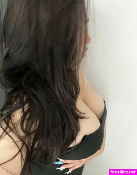 Glistenlovve OnlyFans Thumbnail #3YkrW61pzo