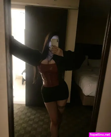 Glistenlovve OnlyFans Thumbnail #prIf0hBWfF