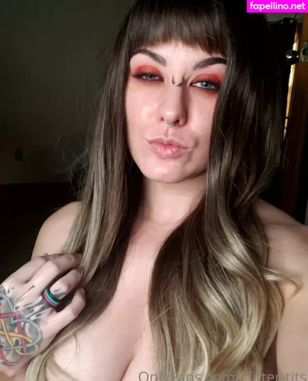 Glitter Tits OnlyFans Thumbnail #vg3GJJGA0B