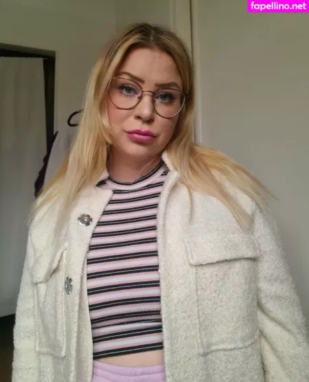 Glitterbabeprincess OnlyFans Thumbnail #Fzo16keYLw
