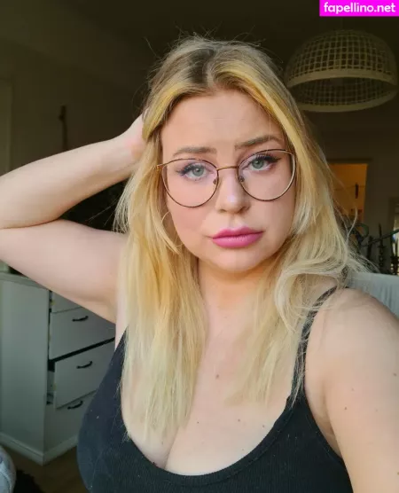 Glitterbabeprincess OnlyFans Thumbnail #ZemV36DZWr