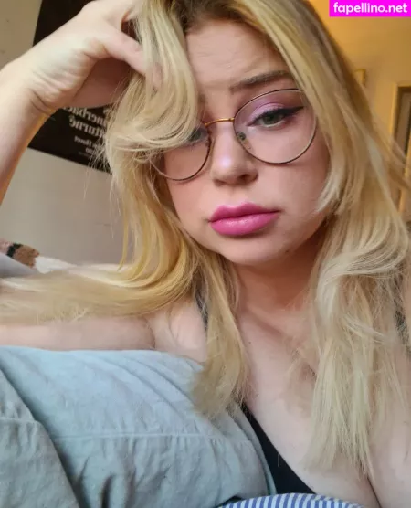 Glitterbabeprincess OnlyFans Thumbnail #rUKgYtFyhn