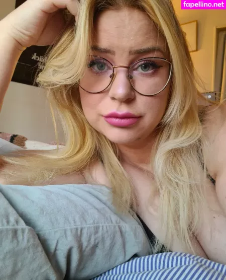 Glitterbabeprincess OnlyFans Thumbnail #rtIxLyJdZz