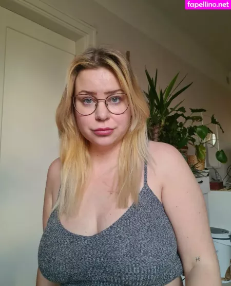 Glitterbabeprincess OnlyFans Thumbnail #tde1qufGei