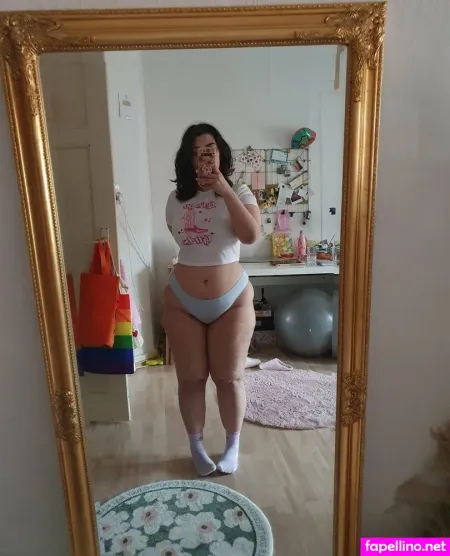 Glittermochi1 OnlyFans Thumbnail #KCxFfX6foq