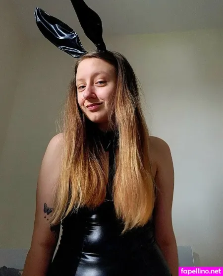 Glitternails Xox OnlyFans Thumbnail #KdNrgED8OV