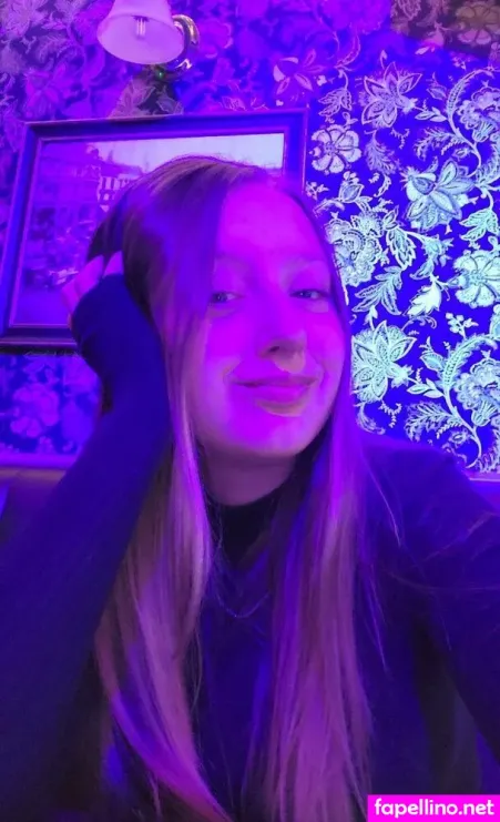 Glitternails Xox OnlyFans Thumbnail #XH1SHlQ8FX