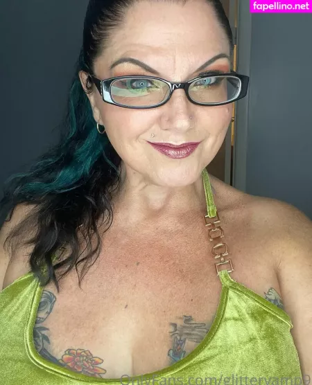 Glittervamp9 OnlyFans Thumbnail #CEpaRBTJIl