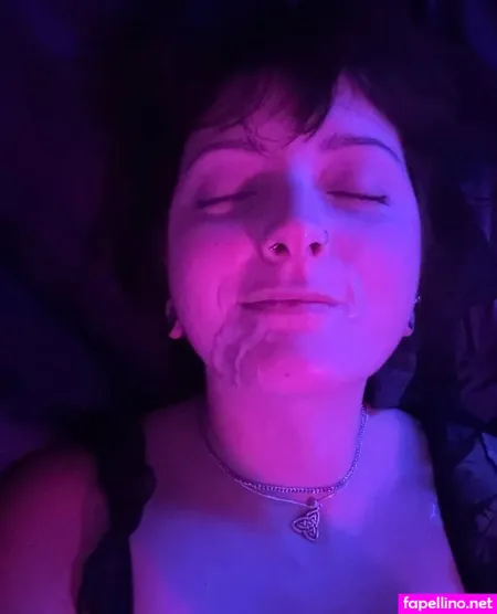 Glittledeath OnlyFans Thumbnail #23x0pTs4CO