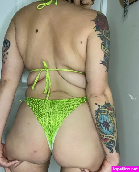 Gloomybbyy OnlyFans Thumbnail #zOuHFI5Hw4