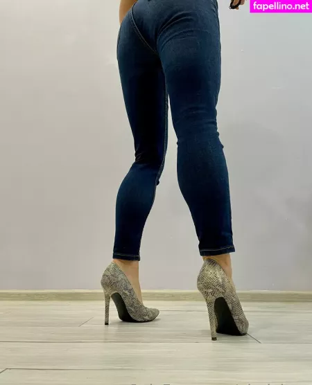 Gloria Legs OnlyFans Thumbnail #95eNpqsqLi