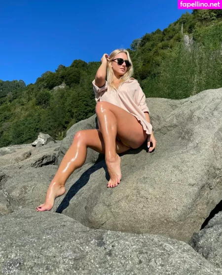 Gloria Legs OnlyFans Thumbnail #P9LUQMg8hs