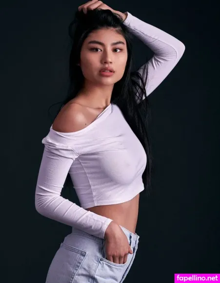 Gloria Tang OnlyFans Thumbnail #FoLrOeUhAj