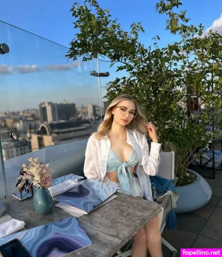 Gloriamatvien 2 OnlyFans Thumbnail #los0IJU7XI
