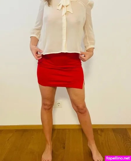 Gloriasgeheimnisse OnlyFans Thumbnail #CpxuI1MCwd