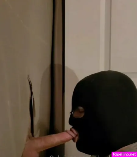 Gloryholefun1 OnlyFans Thumbnail #VqtJrINTun